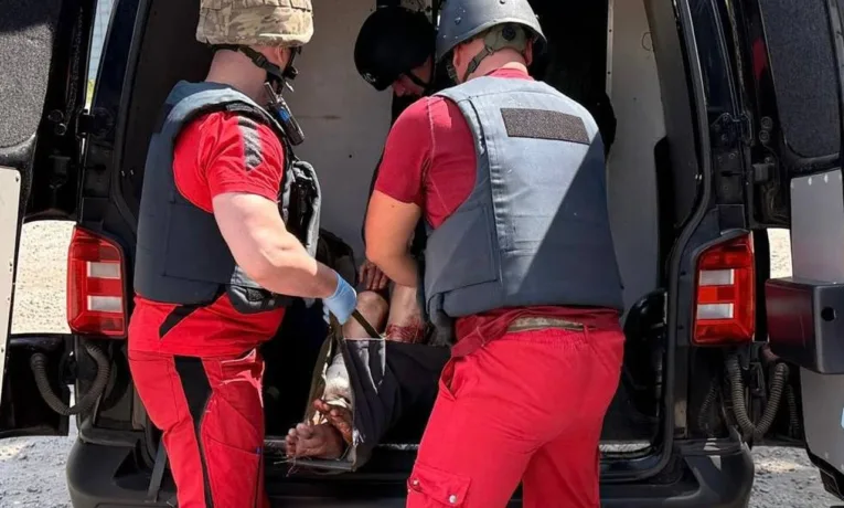 Наслідки ворожих атак на Дніпропетровщину: семеро поранених