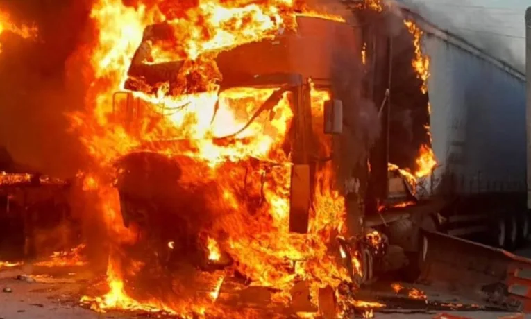 Нічна атака БпЛА на Дніпропетровщину: є поранені та руйнування