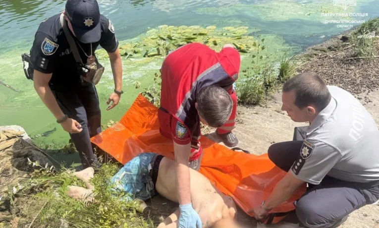 Рятувальна операція у Дніпрі: як врятували стрибуна з мосту