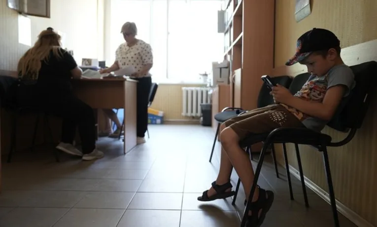 Скандал у ліцеї Дніпра: дитину військового зарахували до школи