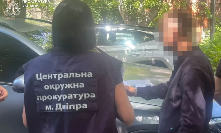 У Дніпрі адвокат привласнив квартиру померлого