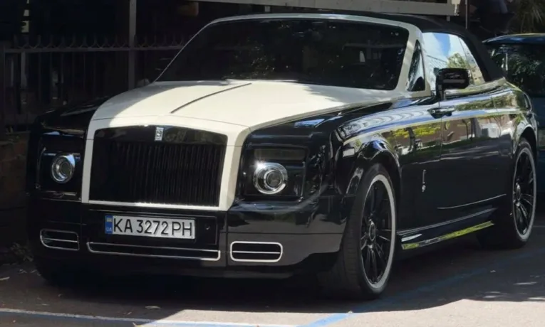 У Дніпрі помітили елітний Rolls-Royce за 10 мільйонів