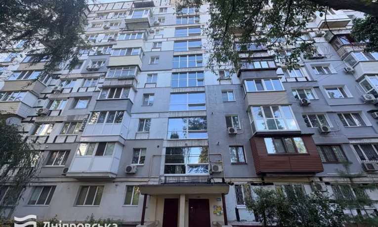 У Дніпрі відновили будинок ОСББ після ворожого обстрілу