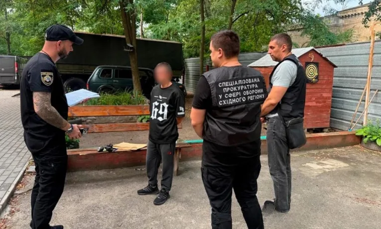 У Дніпрі викрили банду працівників ТЦК: вимагали хабарі