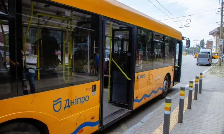 У Дніпрі запускають автобуси №6К та №9К: графік руху