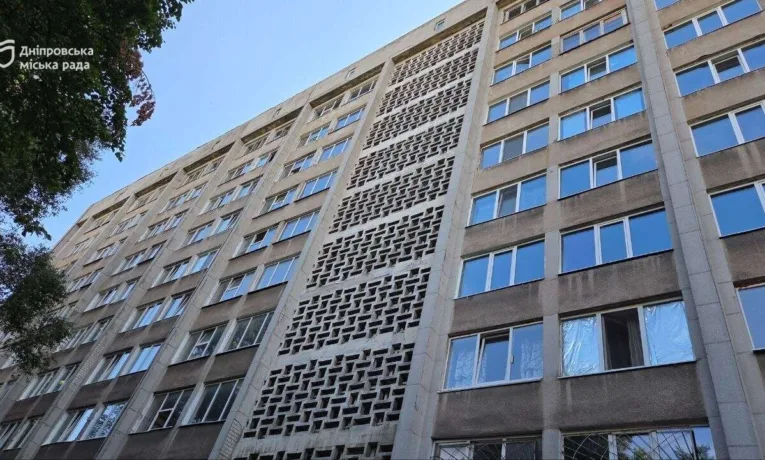 Відновлення гуртожитків у Дніпрі після обстрілів