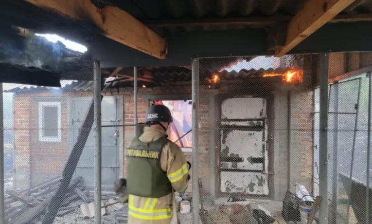Ворожа атака на Дніпропетровщину: є постраждалий та руйнування