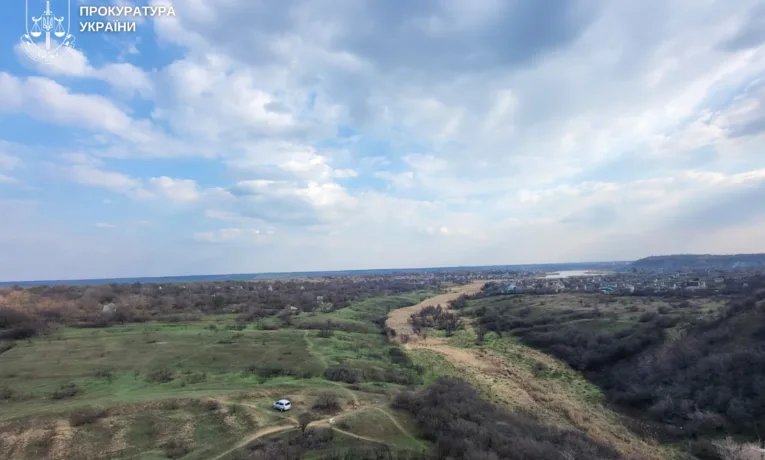Заказник «Балка Північна Червона»: прокуратура виграла суд
