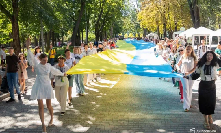 Крила єдності: як Дніпро відзначив День Незалежності