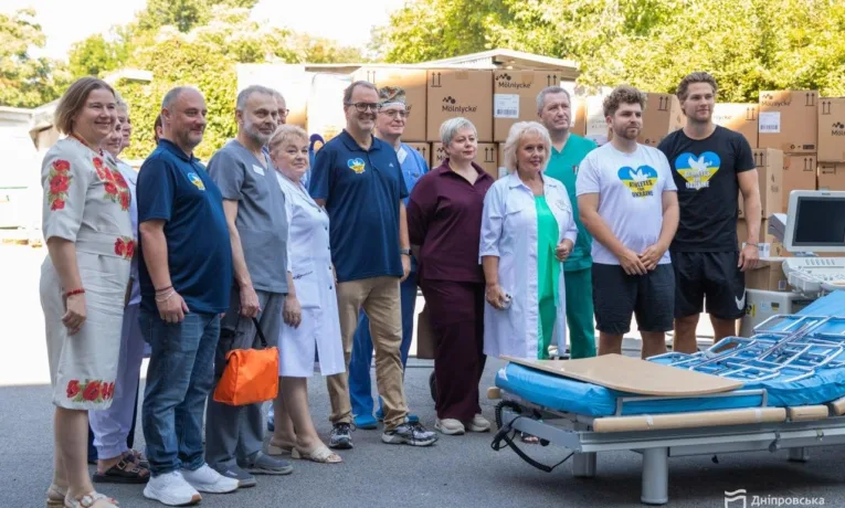 Лікарні Дніпра отримали сучасне обладнання з Німеччини