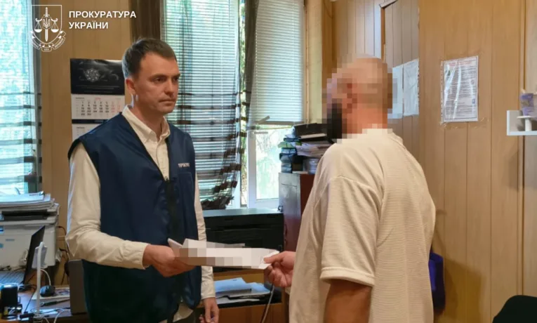 На Дніпропетровщині судять екскерівника КП за крадіжку води