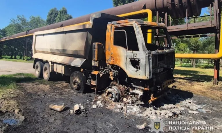 На Дніпропетровщині затримали жінок-паліїв авто