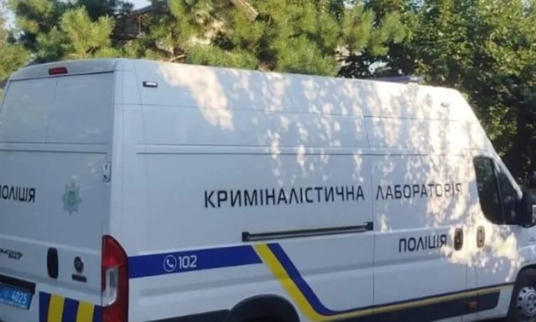 На Дніпропетровщині жінка вбила співмешканця ножем