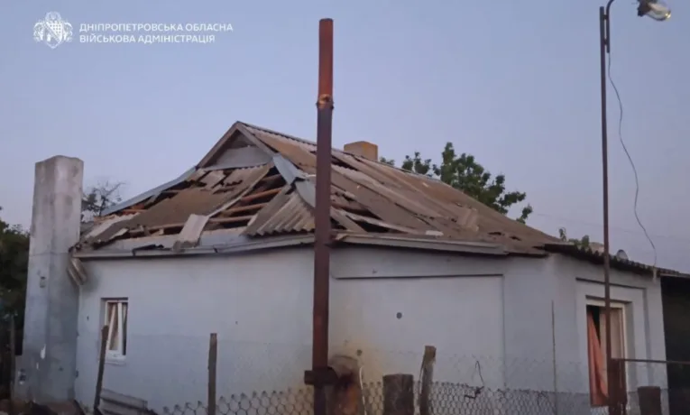 Наслідки ворожих атак на Дніпропетровщину: є поранені