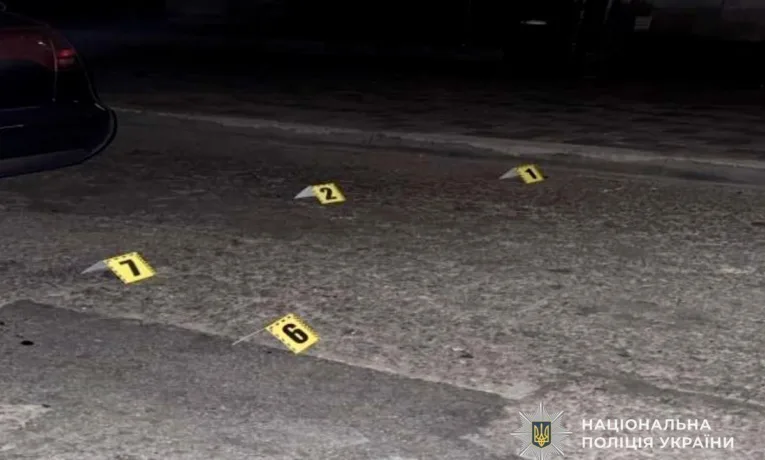 Стрілянина у центрі Дніпра: затримано нападників