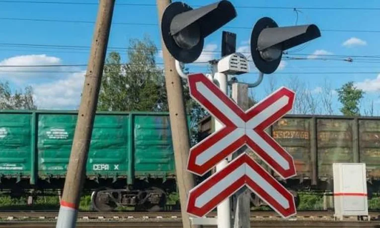 У Дніпрі на 10 днів перекриють залізничний переїзд