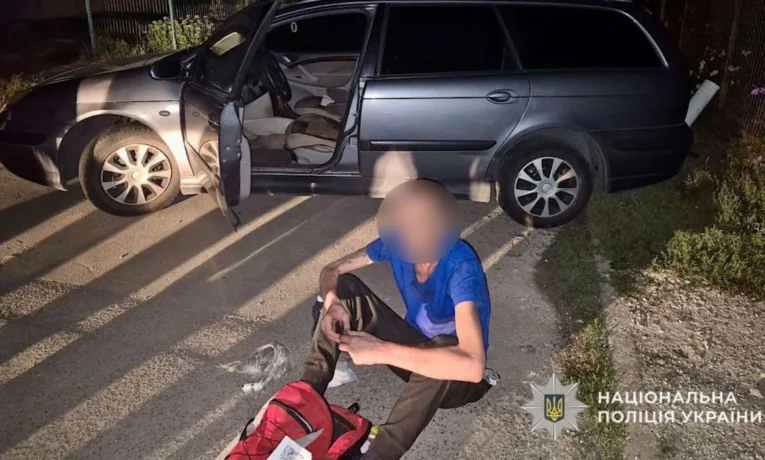 У Дніпрі викрадач авто потрапив у ДТП під час втечі