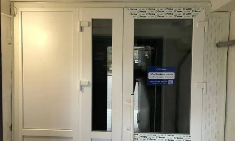 У Дніпрі витратять 2 млн грн на двері у багатоповерхівці