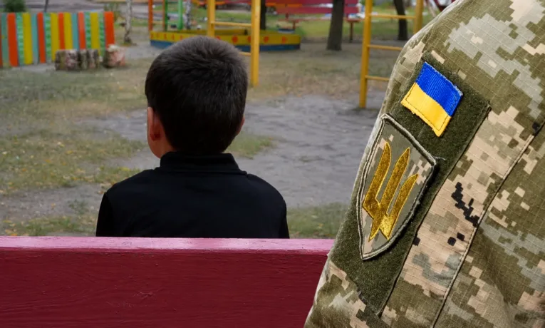У Кам'янському мобілізували батька-одинака 10-річного сина