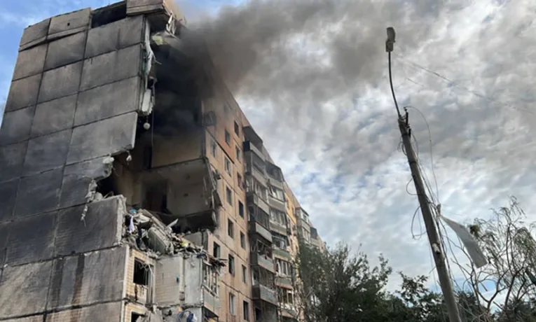 У Кривому Розі створили мурал пам’яті жертв ракетного удару