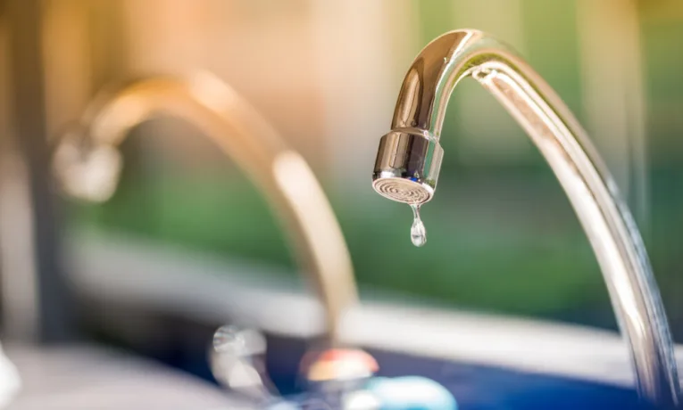 Відключення води у Дніпрі 21 серпня: де немає водопостачання