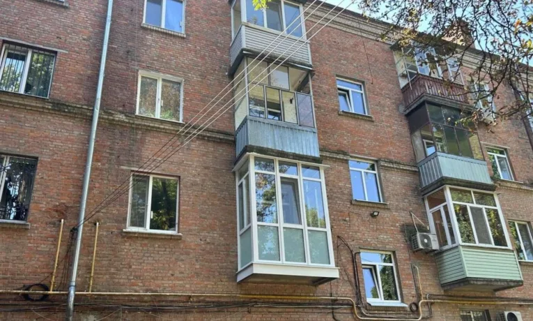 Відновлення житла у Дніпрі після ворожих атак