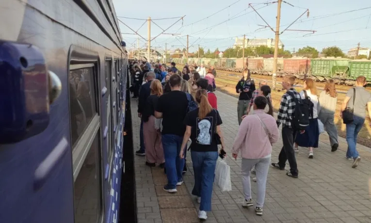 Затримки поїздів з Дніпра: що відомо про графік руху
