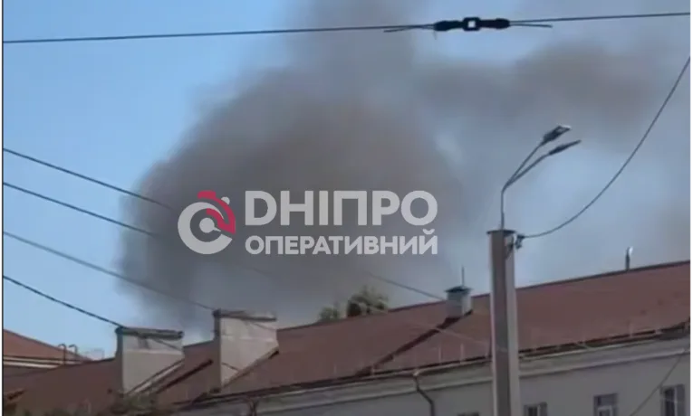 Масштабна пожежа біля вокзалу у Дніпрі: деталі інциденту
