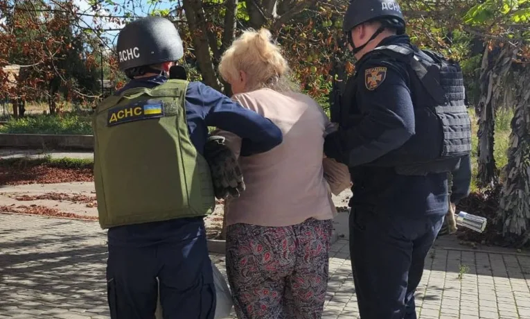 Наслідки обстрілів Дніпропетровщини: четверо поранених