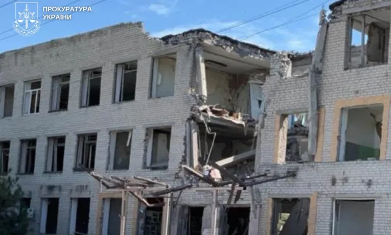 Наслідки обстрілів Дніпропетровщини: шестеро поранених
