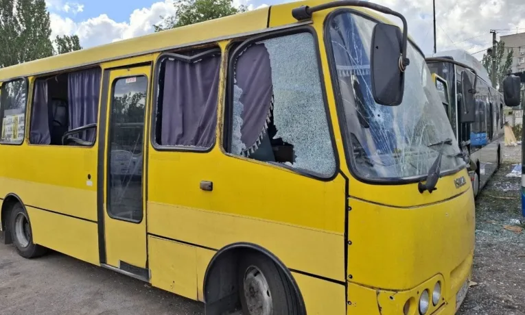 Наслідки удару по АТП у Дніпрі: знищено десятки автобусів