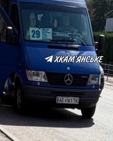 Скандал у Кам'янському: водій маршрутки відмовив дитині
