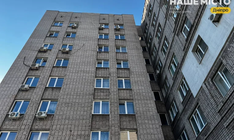 У Дніпрі відновили гуртожиток після ракетного удару