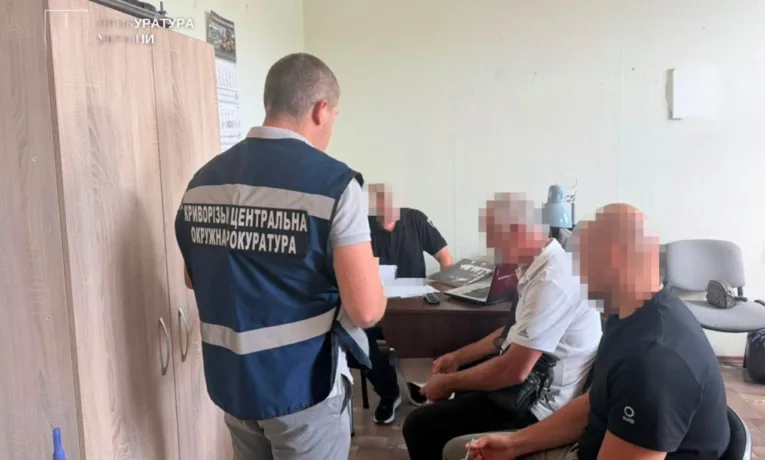 У Кривому Розі судять ділка за продаж «гуманітарних» авто