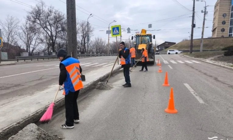 У п’яти районах Дніпра витратять 12,6 млн на прибирання