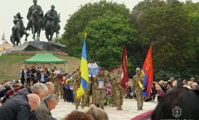 Жовті Води попрощалися із захисником Сергієм Тихоновим