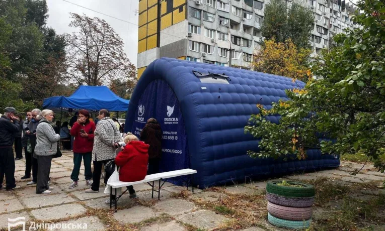 Наслідки атаки на Дніпро: куди звертатись по допомогу