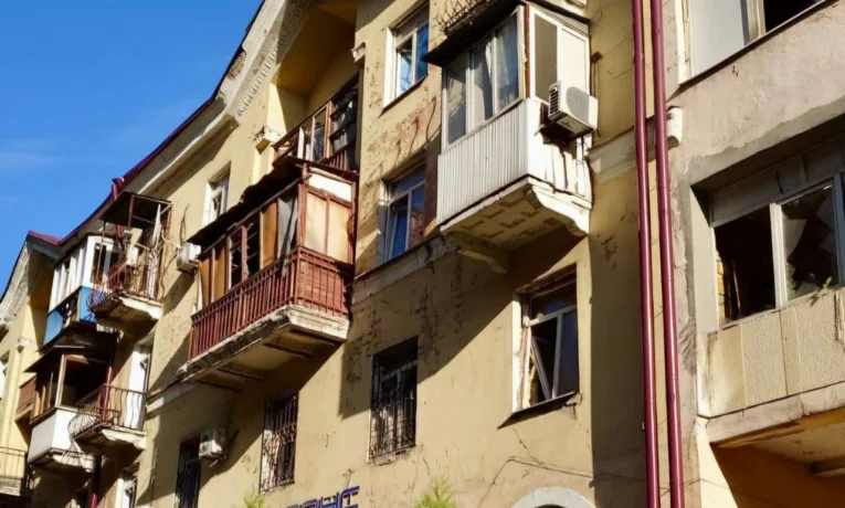 Наслідки нічної атаки на Дніпро: пошкоджено 16 будинків