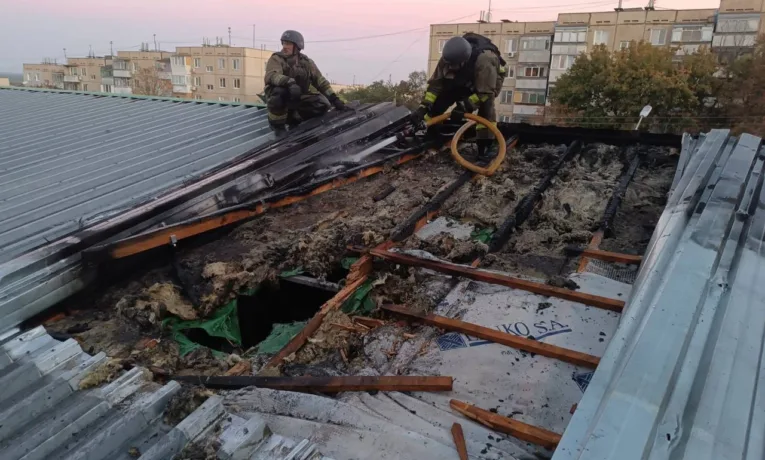 Нічна атака дронів на Дніпропетровщину: є постраждалий