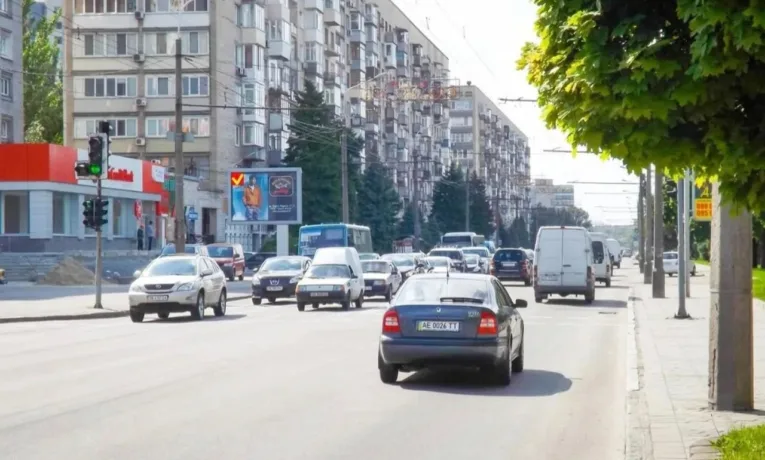 Реконструкція перехрестя на Січеславській Набережній: Дніпро замовляє проєкт