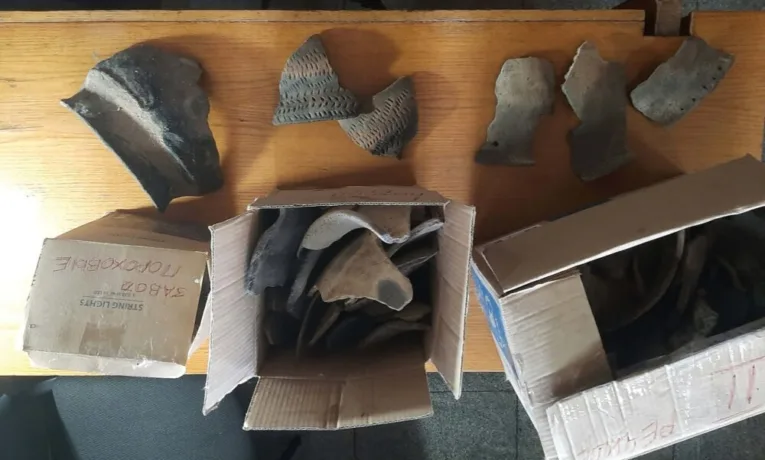 Унікальна кераміка з дна Дніпра поповнила музей Кам'янського