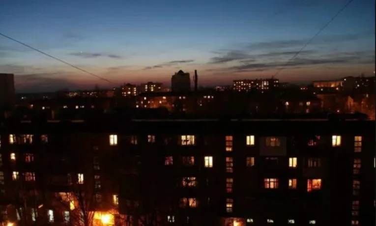 Відключення світла 9 жовтня: яка ситуація у Дніпрі