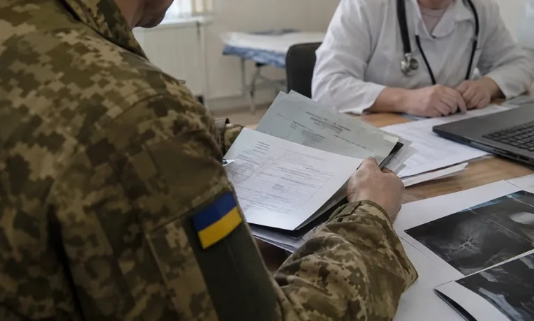 ВЛК за кордоном: нові правила для військових