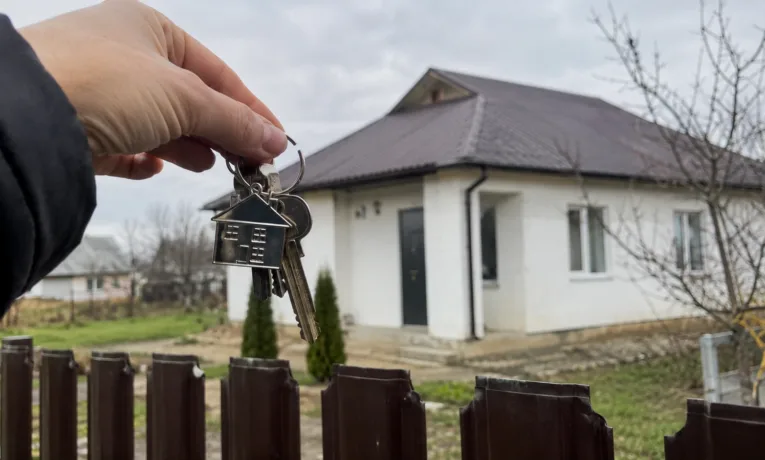 Житло для переселенців: на Дніпропетровщині куплять будинки