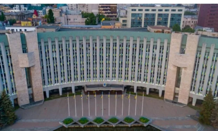 Зміни до статуту Дніпра: нові правила для містян